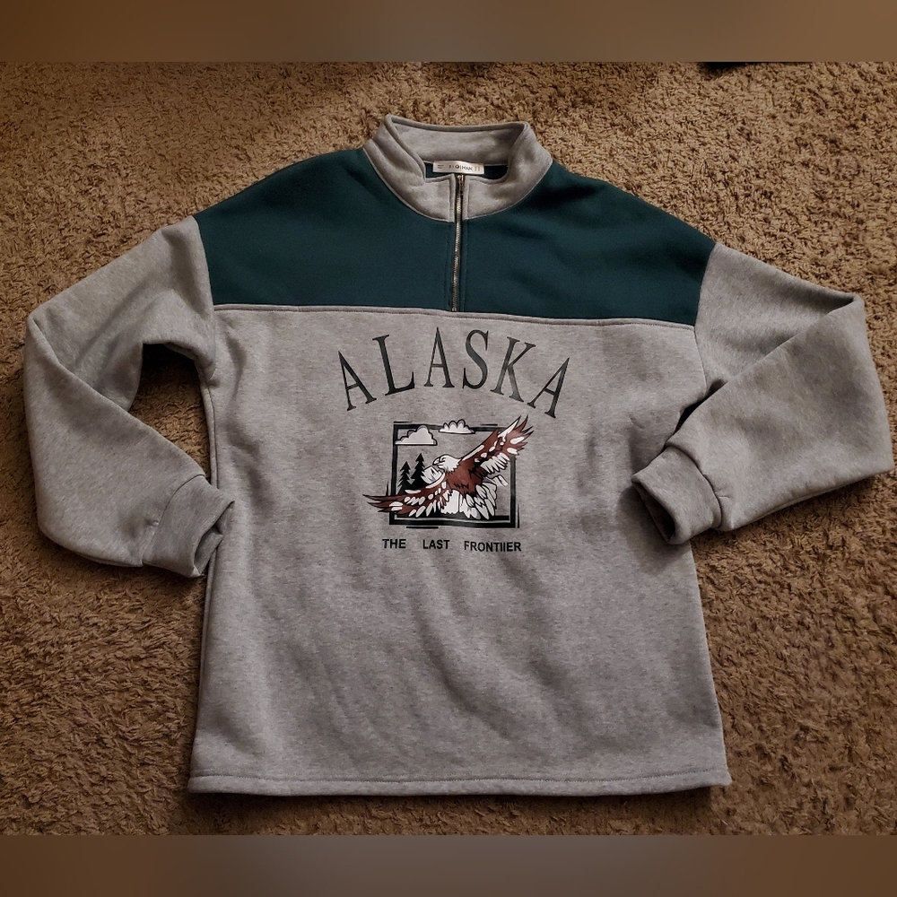*NWOT* Alaska Graphic Men's Quarter Zip Pullover Sweatshirt - Size S